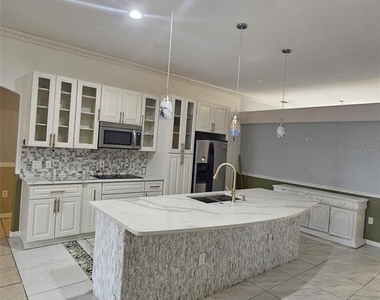 807 Massy Court - Photo Thumbnail 2