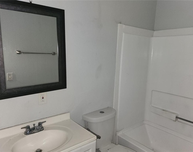 1105 Old South Drive - Photo Thumbnail 4