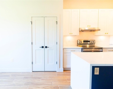 14073 Naylor Avenue - Photo Thumbnail 50