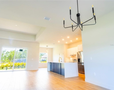 14073 Naylor Avenue - Photo Thumbnail 17