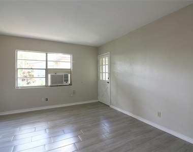 1116 S Tennessee Avenue - Photo Thumbnail 2