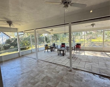 32 Westlawn Place - Photo Thumbnail 18
