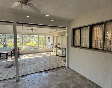 32 Westlawn Place - Photo Thumbnail 19