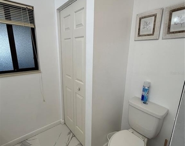 32 Westlawn Place - Photo Thumbnail 14