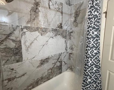 32 Westlawn Place - Photo Thumbnail 13