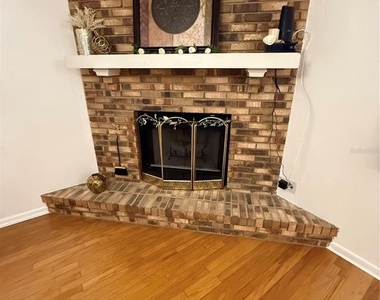 32 Westlawn Place - Photo Thumbnail 6