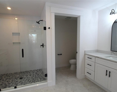 280 Hidden Bay Drive - Photo Thumbnail 11
