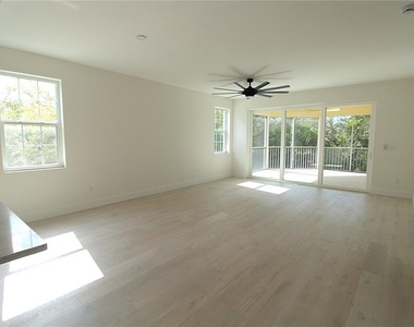 280 Hidden Bay Drive - Photo Thumbnail 3