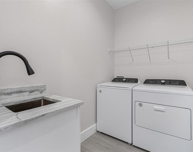 26221 Sandhill Boulevard - Photo Thumbnail 19