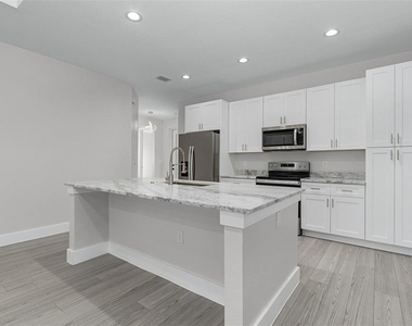 26221 Sandhill Boulevard - Photo Thumbnail 3