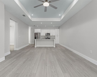 26221 Sandhill Boulevard - Photo Thumbnail 5