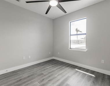 26221 Sandhill Boulevard - Photo Thumbnail 17