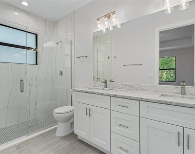 26221 Sandhill Boulevard - Photo Thumbnail 16