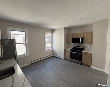 86-86 Waldorf Avenue - Photo Thumbnail 9
