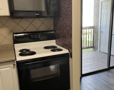 20 Burgundy Hill Lane - Photo Thumbnail 12