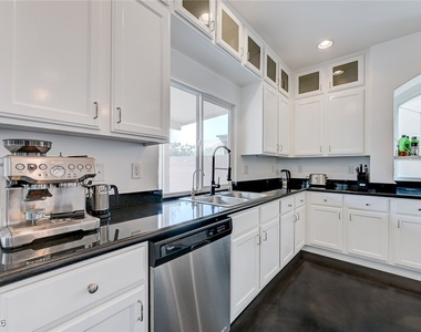 5556 Dancing Fox Court - Photo Thumbnail 14