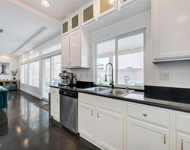 5556 Dancing Fox Court - Photo Thumbnail 17