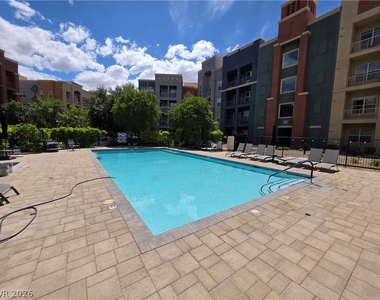 62 E Serene Avenue - Photo Thumbnail 14