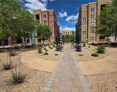 62 E Serene Avenue - Photo Thumbnail 6