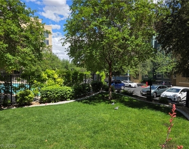 62 E Serene Avenue - Photo Thumbnail 3