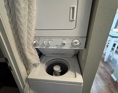 1481 Lorilyn Avenue - Photo Thumbnail 21