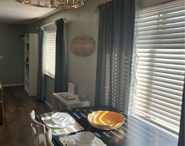1481 Lorilyn Avenue - Photo Thumbnail 12