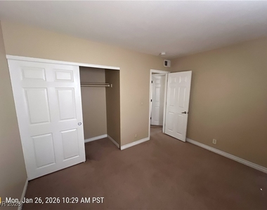 5242 River Glen Drive - Photo Thumbnail 7