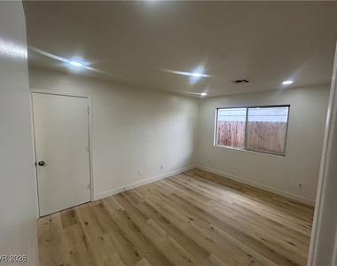 5900 Fawn Avenue - Photo Thumbnail 18