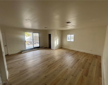 5900 Fawn Avenue - Photo Thumbnail 25