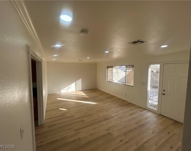 5900 Fawn Avenue - Photo Thumbnail 5