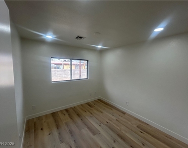5900 Fawn Avenue - Photo Thumbnail 14