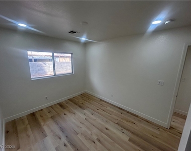 5900 Fawn Avenue - Photo Thumbnail 16