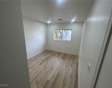 5900 Fawn Avenue - Photo Thumbnail 17
