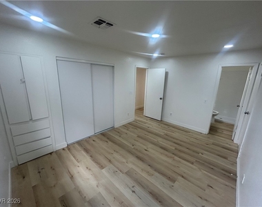 5900 Fawn Avenue - Photo Thumbnail 20