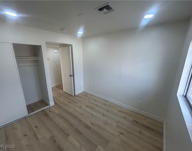 5900 Fawn Avenue - Photo Thumbnail 10