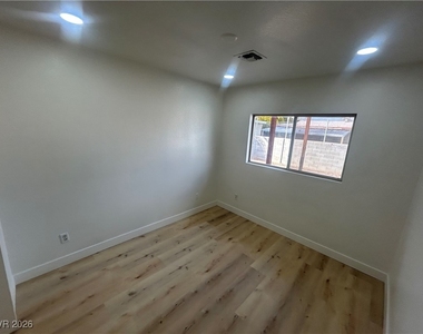 5900 Fawn Avenue - Photo Thumbnail 9