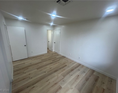 5900 Fawn Avenue - Photo Thumbnail 19