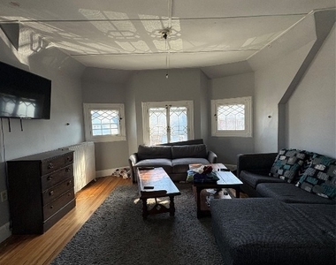 171 Chapin Street - Photo Thumbnail 3
