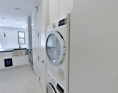 195 Stanton Street - Photo Thumbnail 3