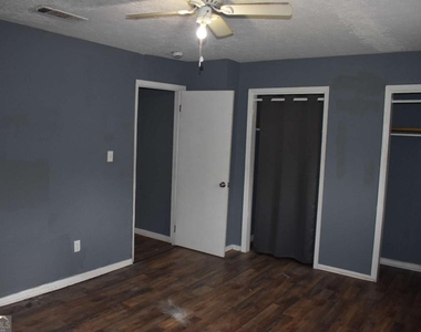 382 Cowan Street - Photo Thumbnail 12