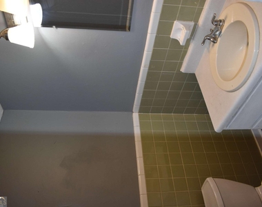 382 Cowan Street - Photo Thumbnail 13