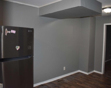 382 Cowan Street - Photo Thumbnail 1