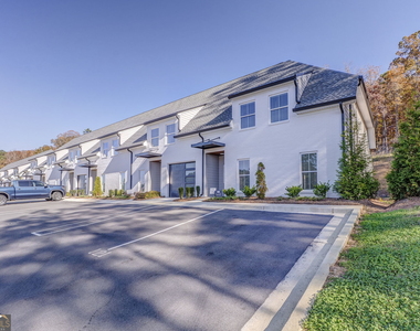 109 Chateau Drive - Photo Thumbnail 6