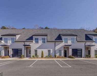 109 Chateau Drive - Photo Thumbnail 12