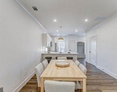 109 Chateau Drive - Photo Thumbnail 32