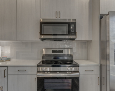109 Chateau Drive - Photo Thumbnail 24