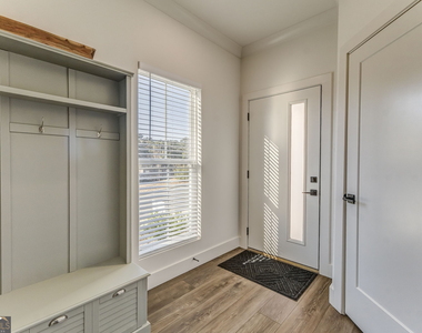 109 Chateau Drive - Photo Thumbnail 19