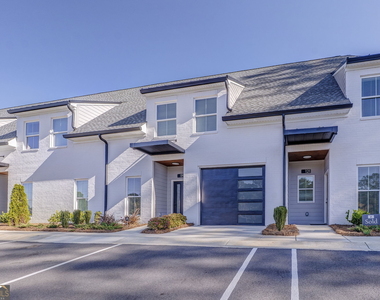 109 Chateau Drive - Photo Thumbnail 5