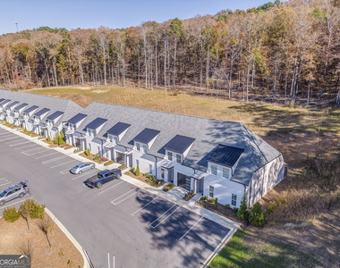 93 Chateau Drive - Photo Thumbnail 3