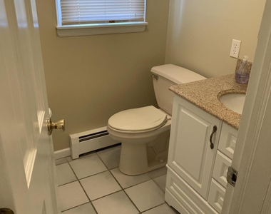 107 Carlton Place - Photo Thumbnail 10